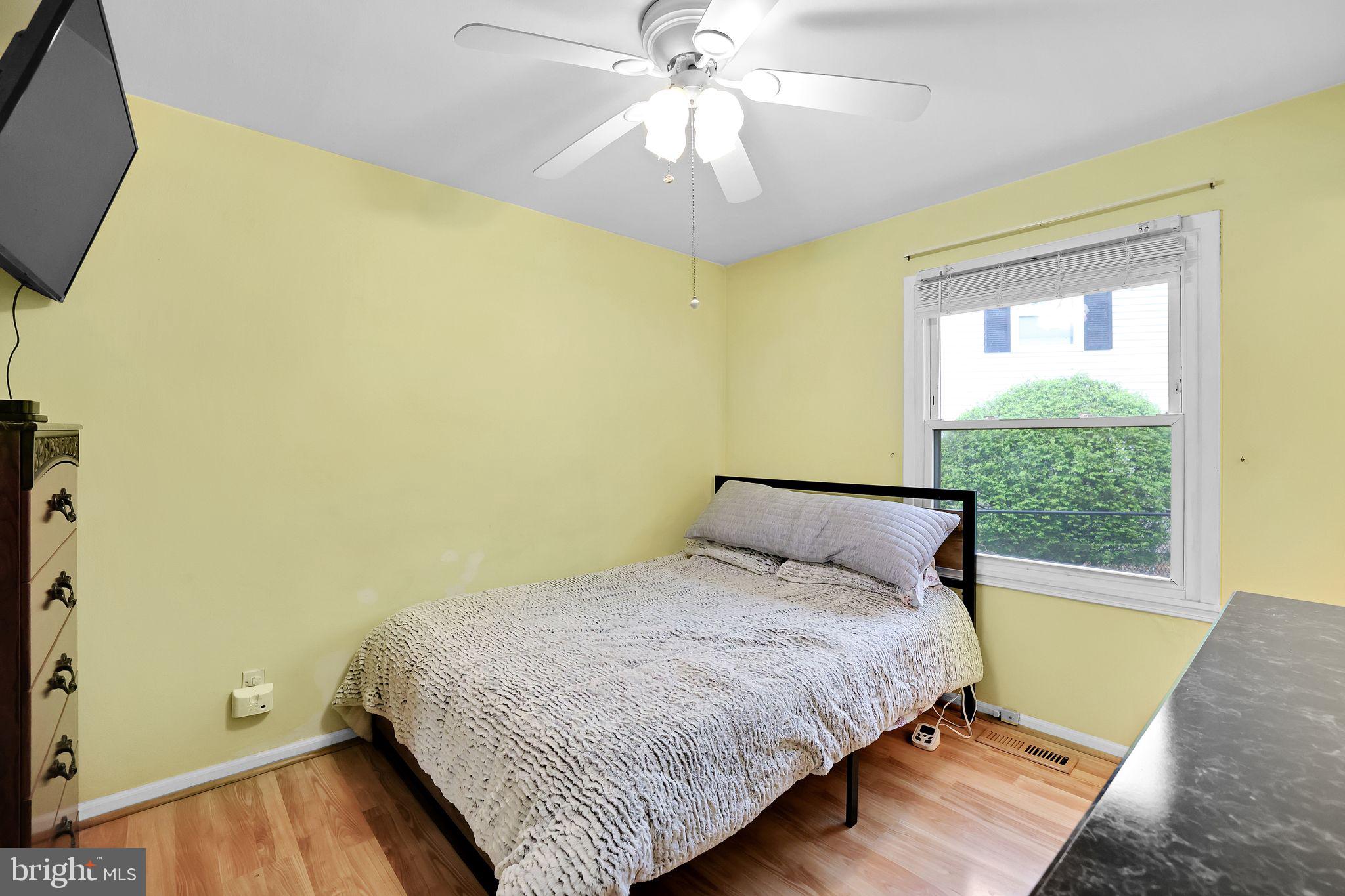 406 West Beech Road Sterling, VA 20164 - Photo 9 of 26 Gallery Image 9
