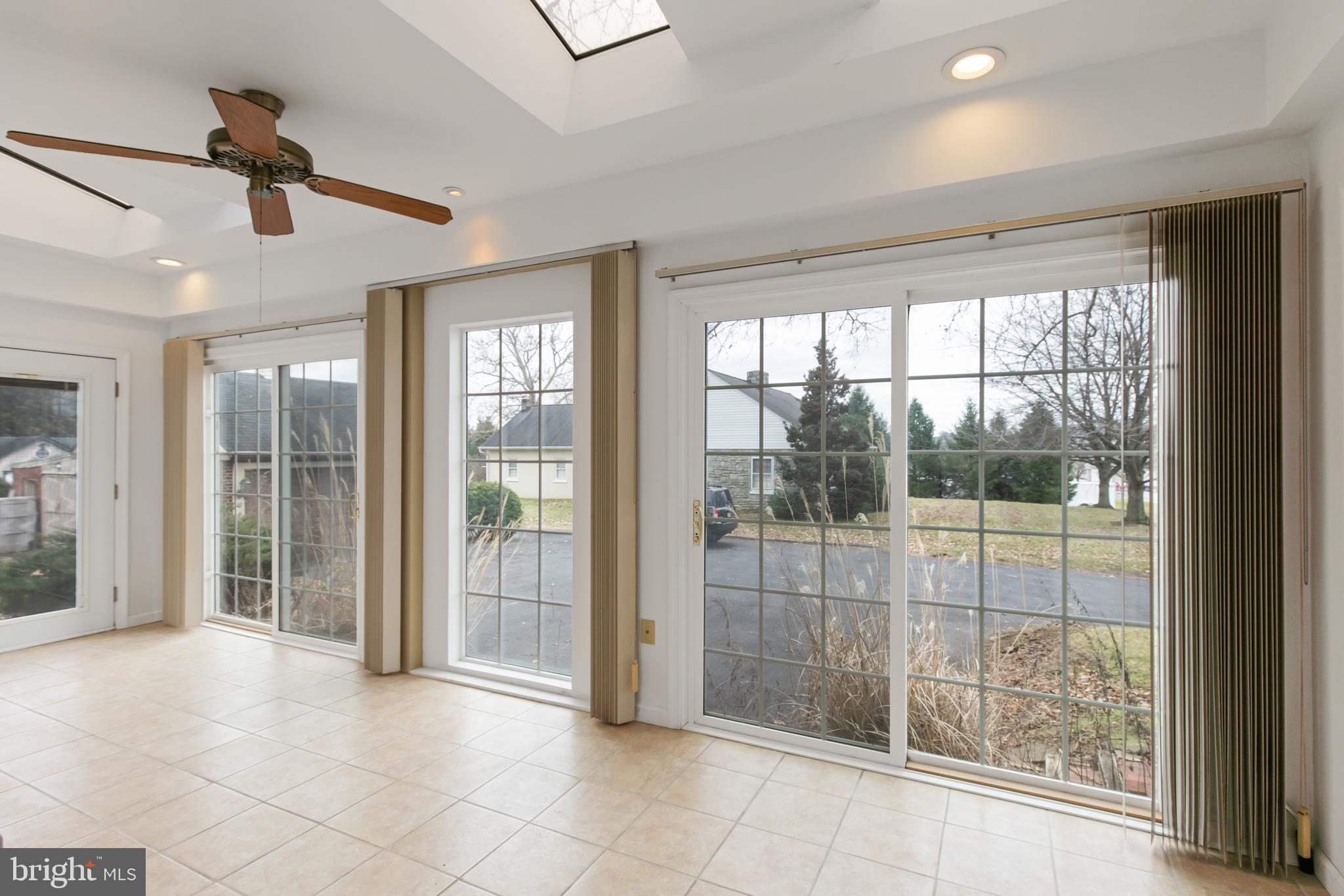 415 Rohrerstown Road Lancaster, PA 17603 - Photo 10 of 39 Gallery Image 10