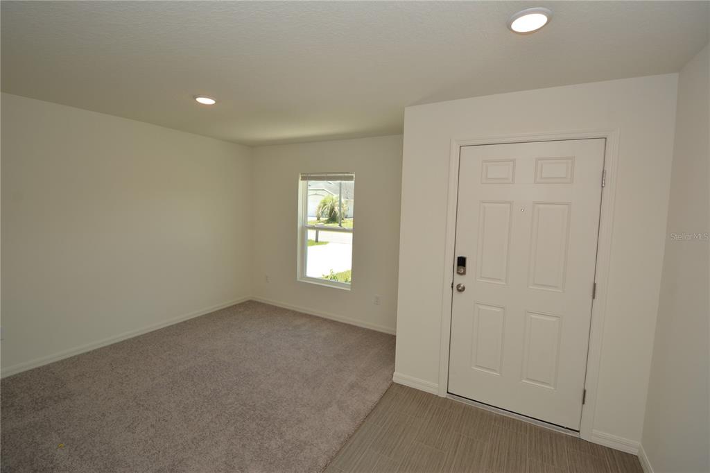 11 Roxland Lane Palm Coast, FL 32164 - Photo 3 of 31