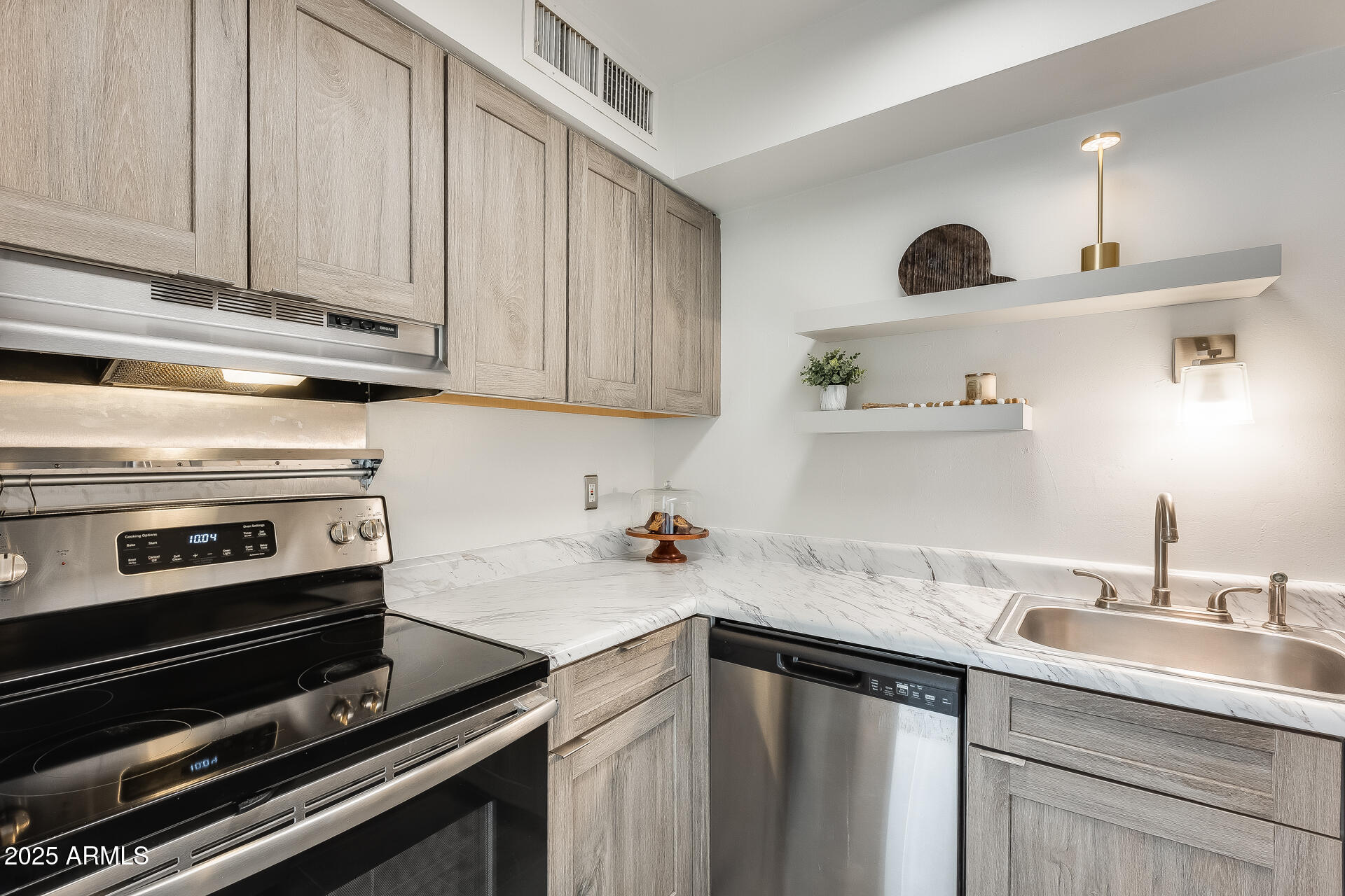 1024 East Osborn Road, Unit A Phoenix, AZ 85014 - Photo 4 of 20 Gallery Image 4