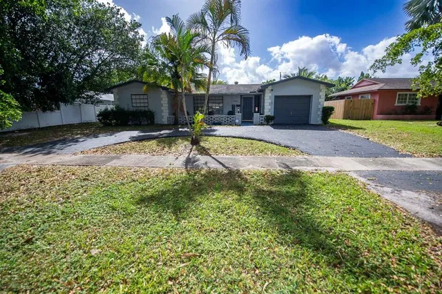 $4,500 | 5320 Taylor Street, Hollywood, FL 33021