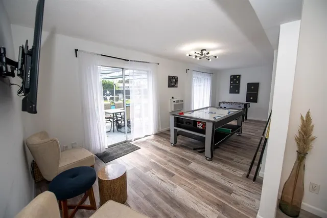 $4,500 | 5320 Taylor Street, Hollywood, FL 33021