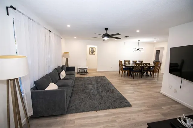 $4,500 | 5320 Taylor Street, Hollywood, FL 33021