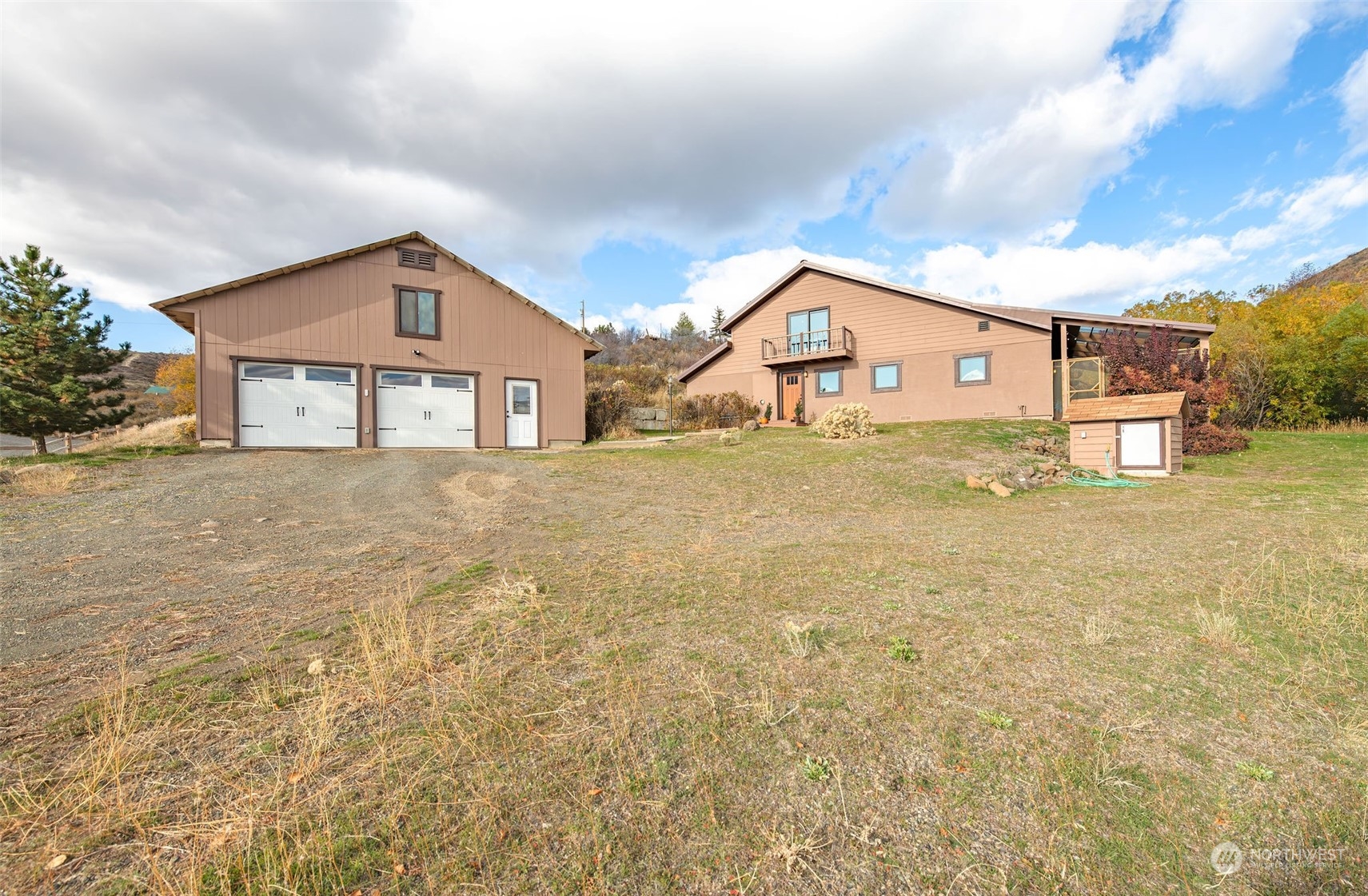 8421 Robbins Road Ellensburg, WA 98926 - Photo 1 of 40 Gallery Image 1
