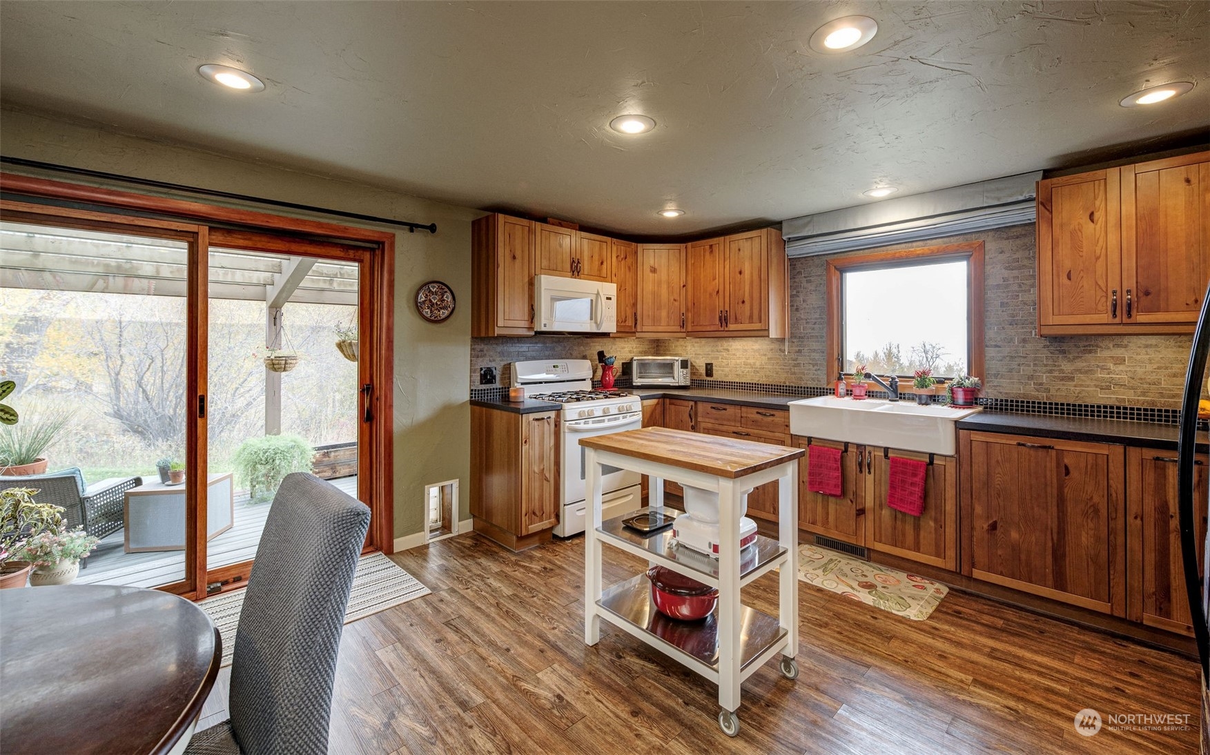 8421 Robbins Road Ellensburg, WA 98926 - Photo 6 of 40 Gallery Image 6