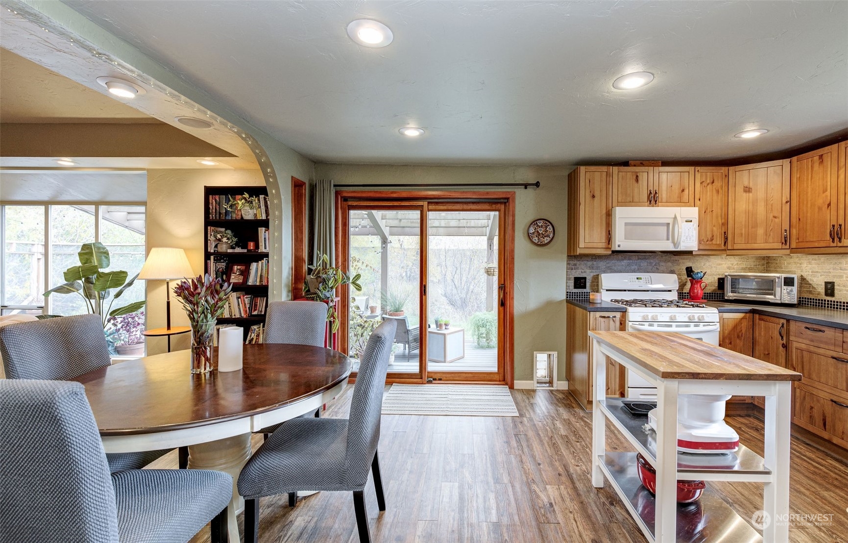 8421 Robbins Road Ellensburg, WA 98926 - Photo 7 of 40 Gallery Image 7