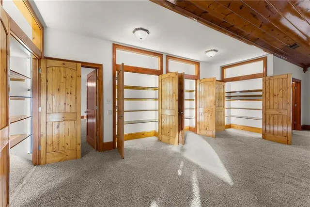 $1,150,000 | 287 Spring Branch Circle, Toccoa, GA 30577