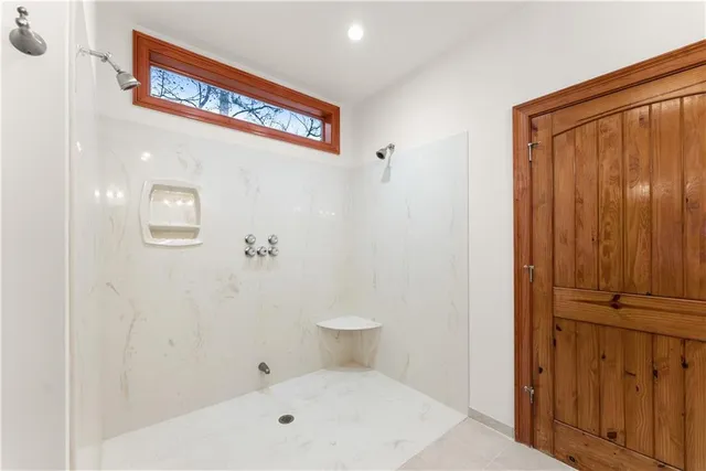 $1,150,000 | 287 Spring Branch Circle, Toccoa, GA 30577