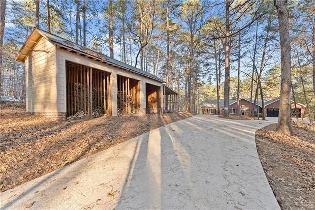 $1,150,000 | 287 Spring Branch Circle, Toccoa, GA 30577