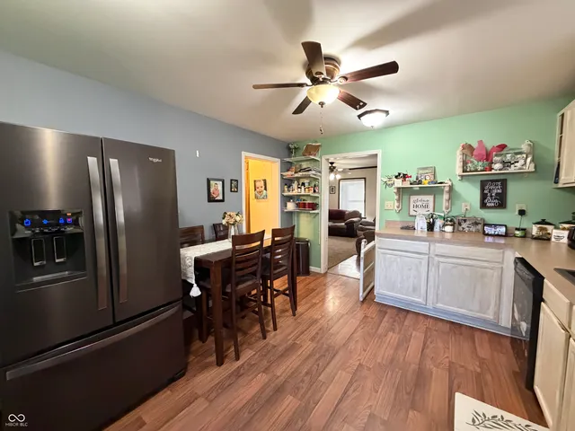 $114,900 | 702 South 5th Street, Clinton, IN 47842