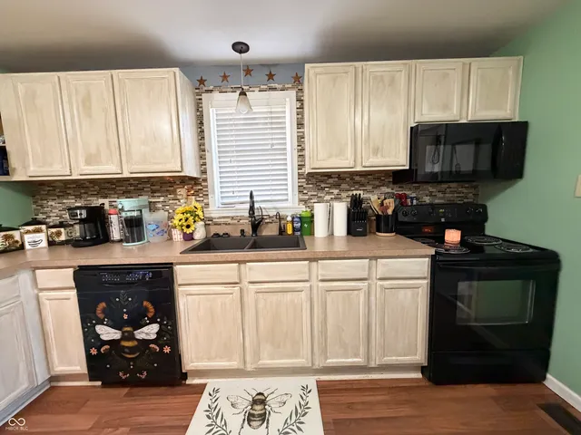 $114,900 | 702 South 5th Street, Clinton, IN 47842