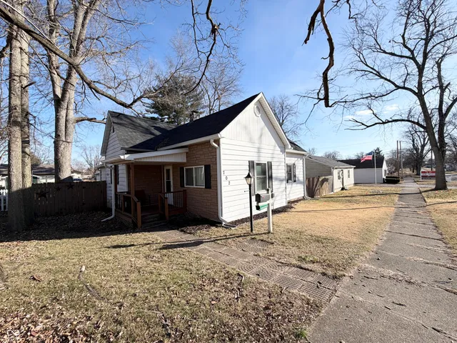 $114,900 | 702 South 5th Street, Clinton, IN 47842