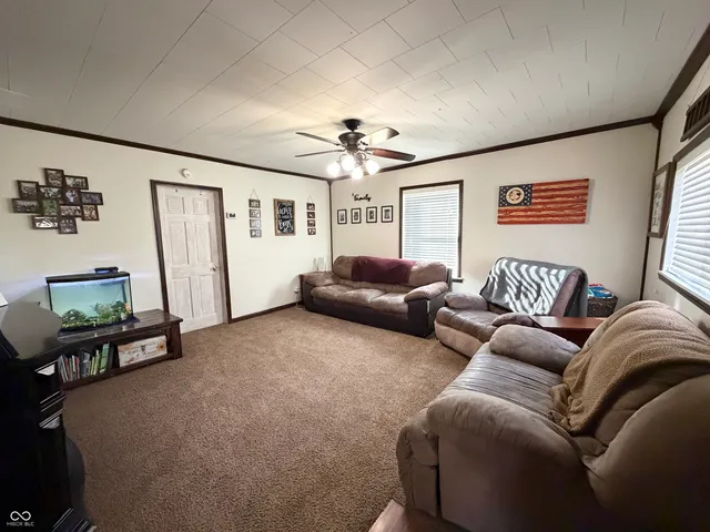 $114,900 | 702 South 5th Street, Clinton, IN 47842