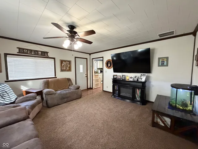 $114,900 | 702 South 5th Street, Clinton, IN 47842