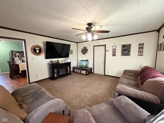 $114,900 | 702 South 5th Street, Clinton, IN 47842