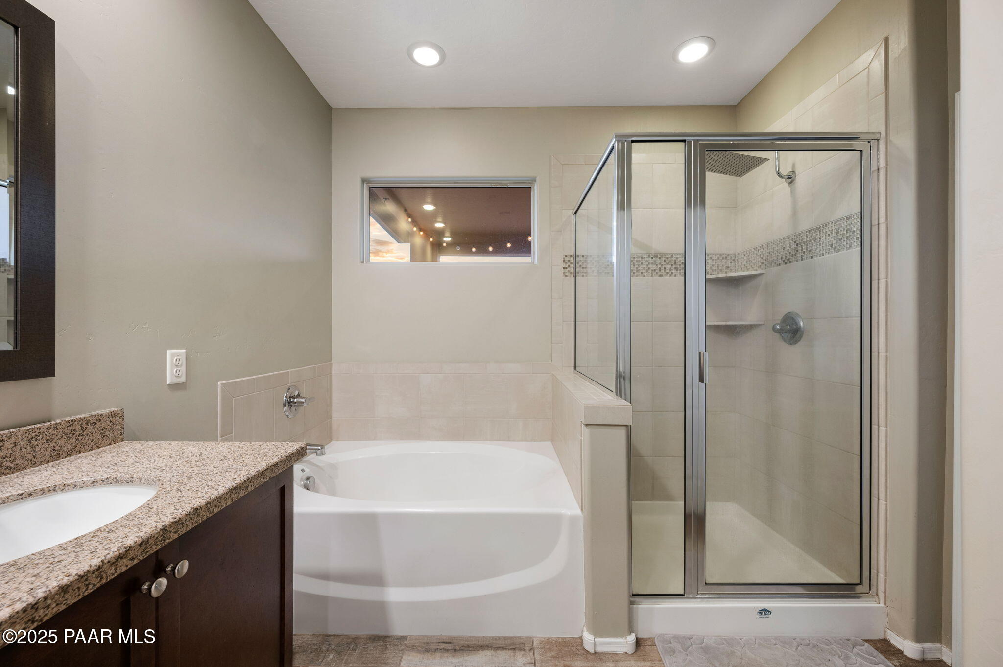 15720 East Broken Bit Road Mayer, AZ 86333 - Photo 19 of 54 21-Primary Bathroom (2)