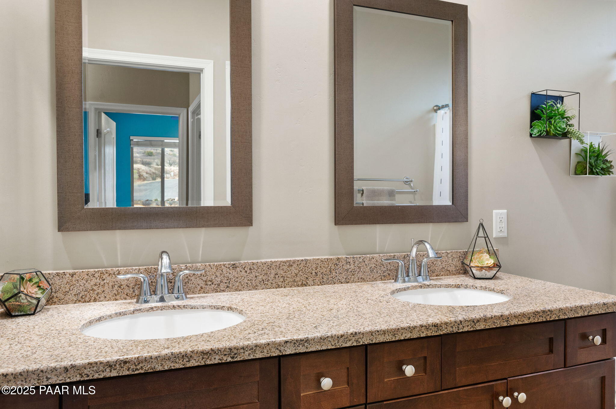 15720 East Broken Bit Road Mayer, AZ 86333 - Photo 21 of 54 23-Bathroom 2