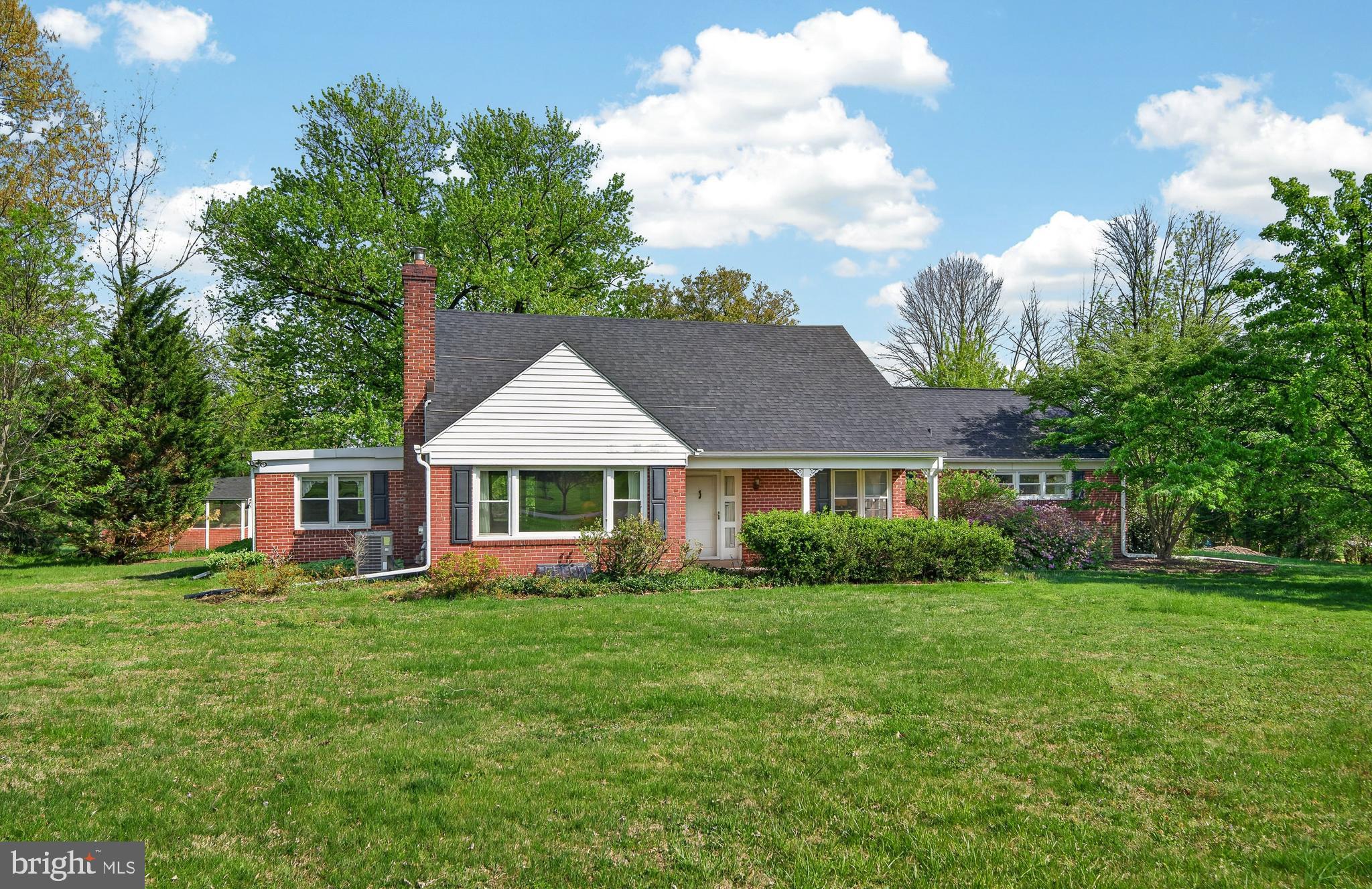 1702 Pemberton Road Blue Bell, PA 19422 - Photo 4 of 81