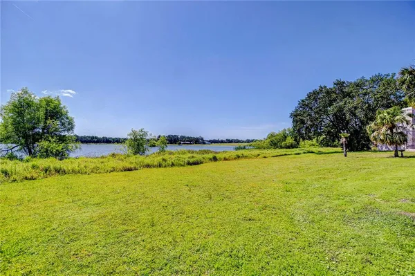 $575,000 | 709 Sportsman Park Drive, Seffner, FL 33584