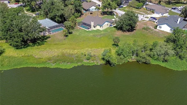 $575,000 | 709 Sportsman Park Drive, Seffner, FL 33584