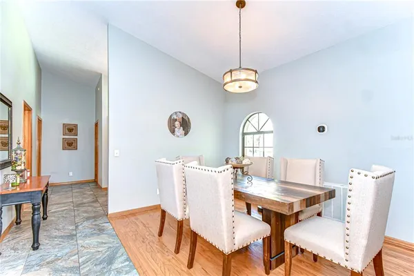 $575,000 | 709 Sportsman Park Drive, Seffner, FL 33584