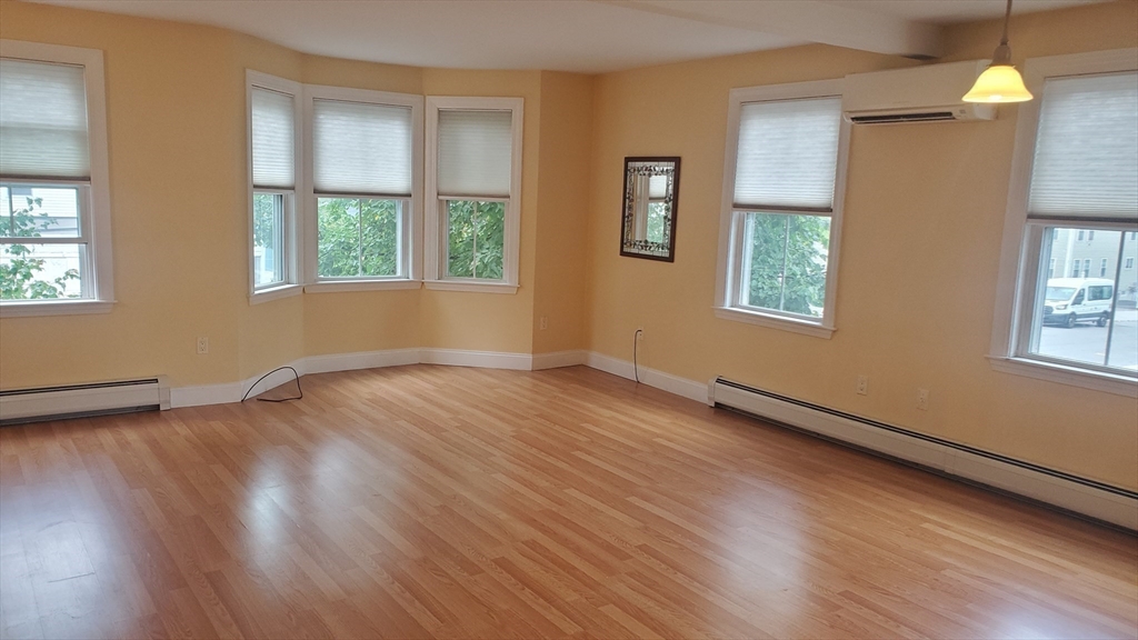89 Harrison Street Worcester, MA 01604 - Photo 13 of 35 Gallery Image 13
