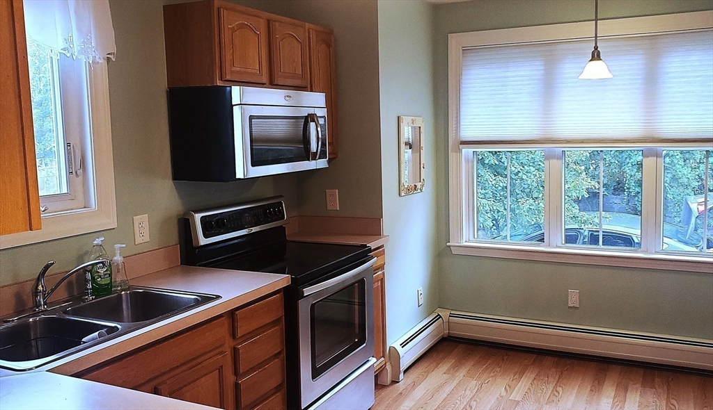 89 Harrison Street Worcester, MA 01604 - Photo 8 of 35 Gallery Image 8