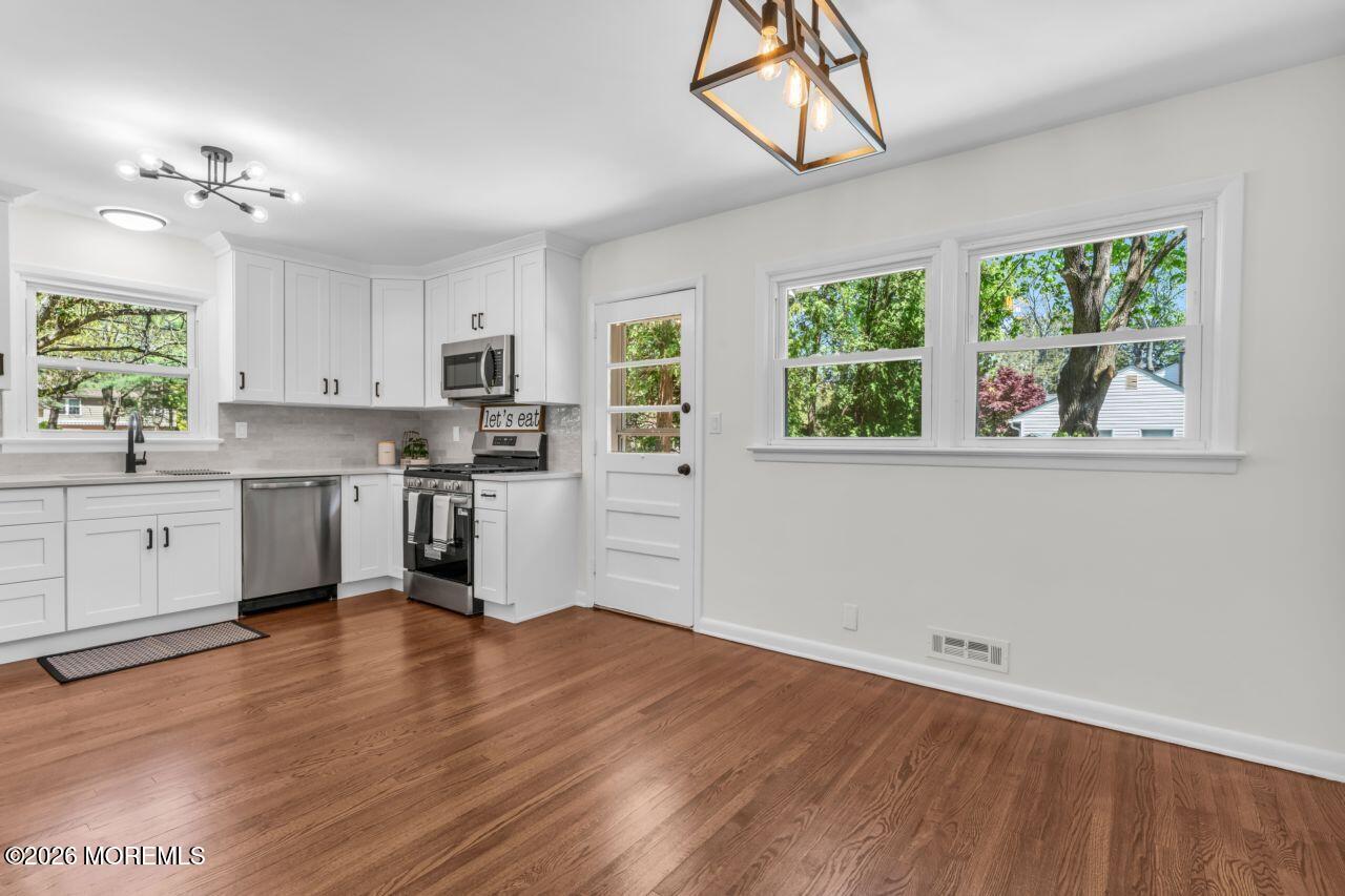 463 Newman Springs Road Lincroft, NJ 07738 - Photo 10 of 39 Kitchen/Dining