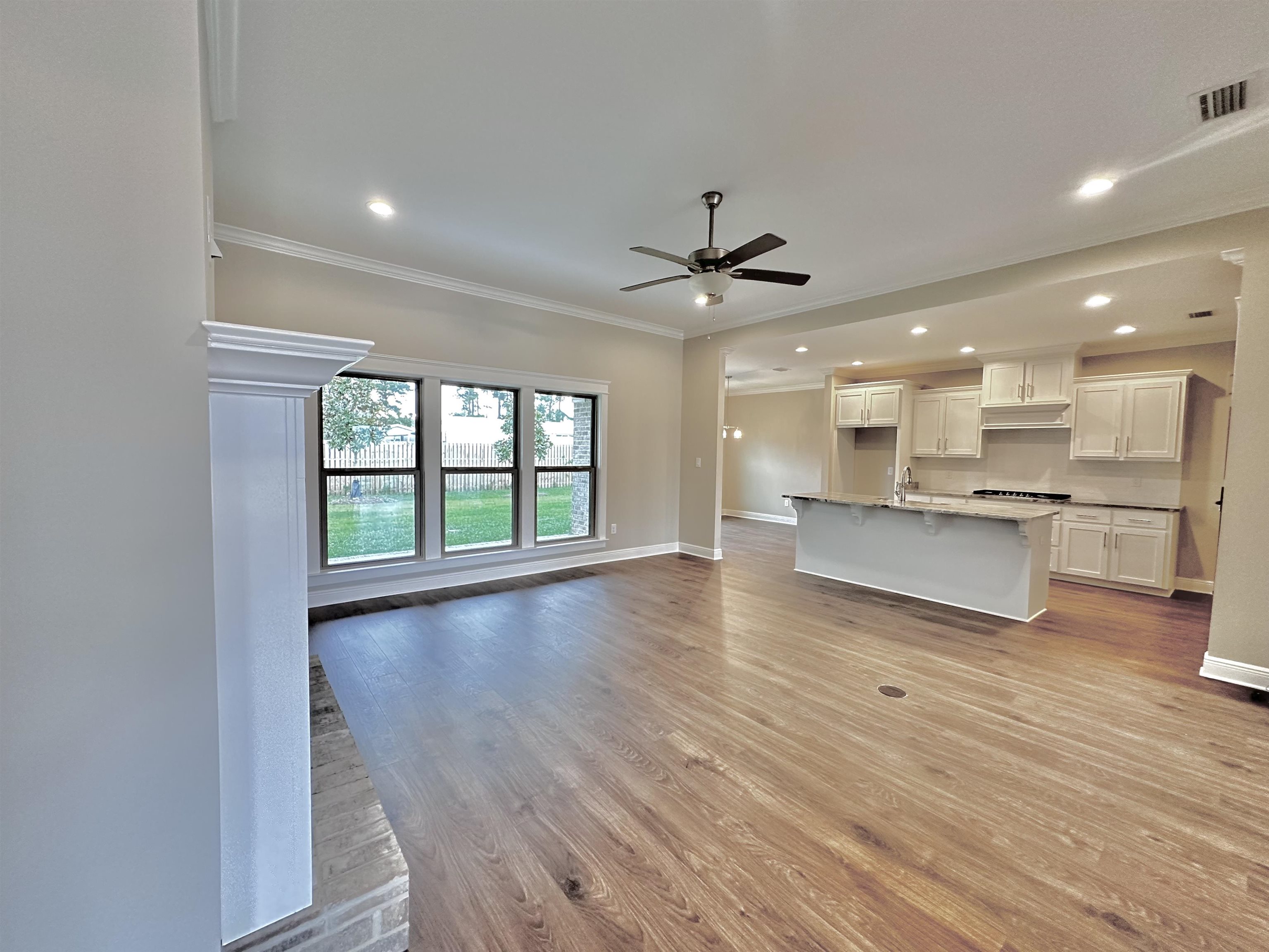 683 Kitfox Avenue Fairhope, AL 36532 - Photo 10 of 51 Living Room