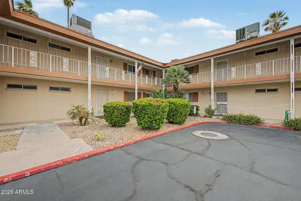 $173,900 | 10807 North Fairway Court West, Unit 212, Sun City, AZ 85351