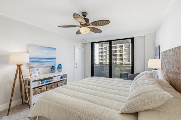$995,000 | 176 South Collier Boulevard, Unit 406, Marco Island, FL 34145