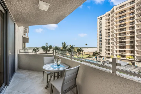 $995,000 | 176 South Collier Boulevard, Unit 406, Marco Island, FL 34145