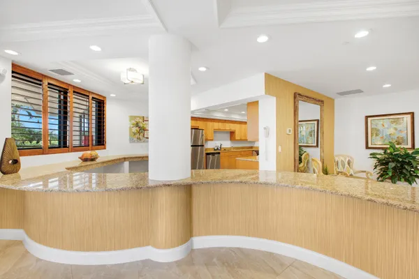 $995,000 | 176 South Collier Boulevard, Unit 406, Marco Island, FL 34145