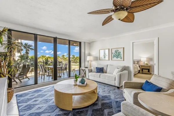$995,000 | 176 South Collier Boulevard, Unit 406, Marco Island, FL 34145