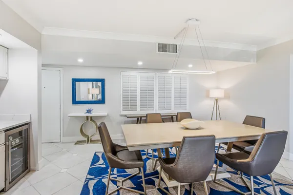 $995,000 | 176 South Collier Boulevard, Unit 406, Marco Island, FL 34145