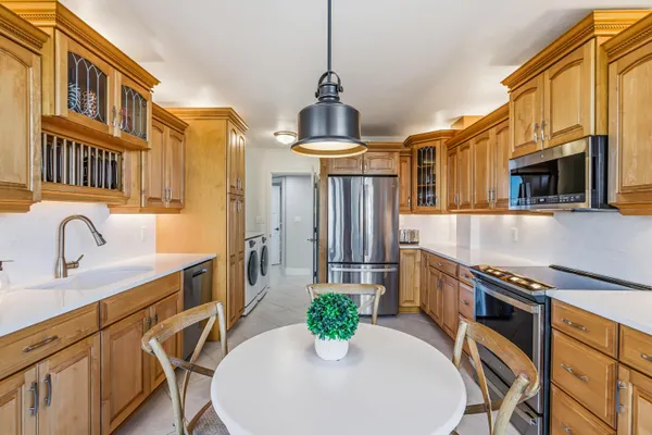 $995,000 | 176 South Collier Boulevard, Unit 406, Marco Island, FL 34145