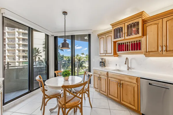 $995,000 | 176 South Collier Boulevard, Unit 406, Marco Island, FL 34145