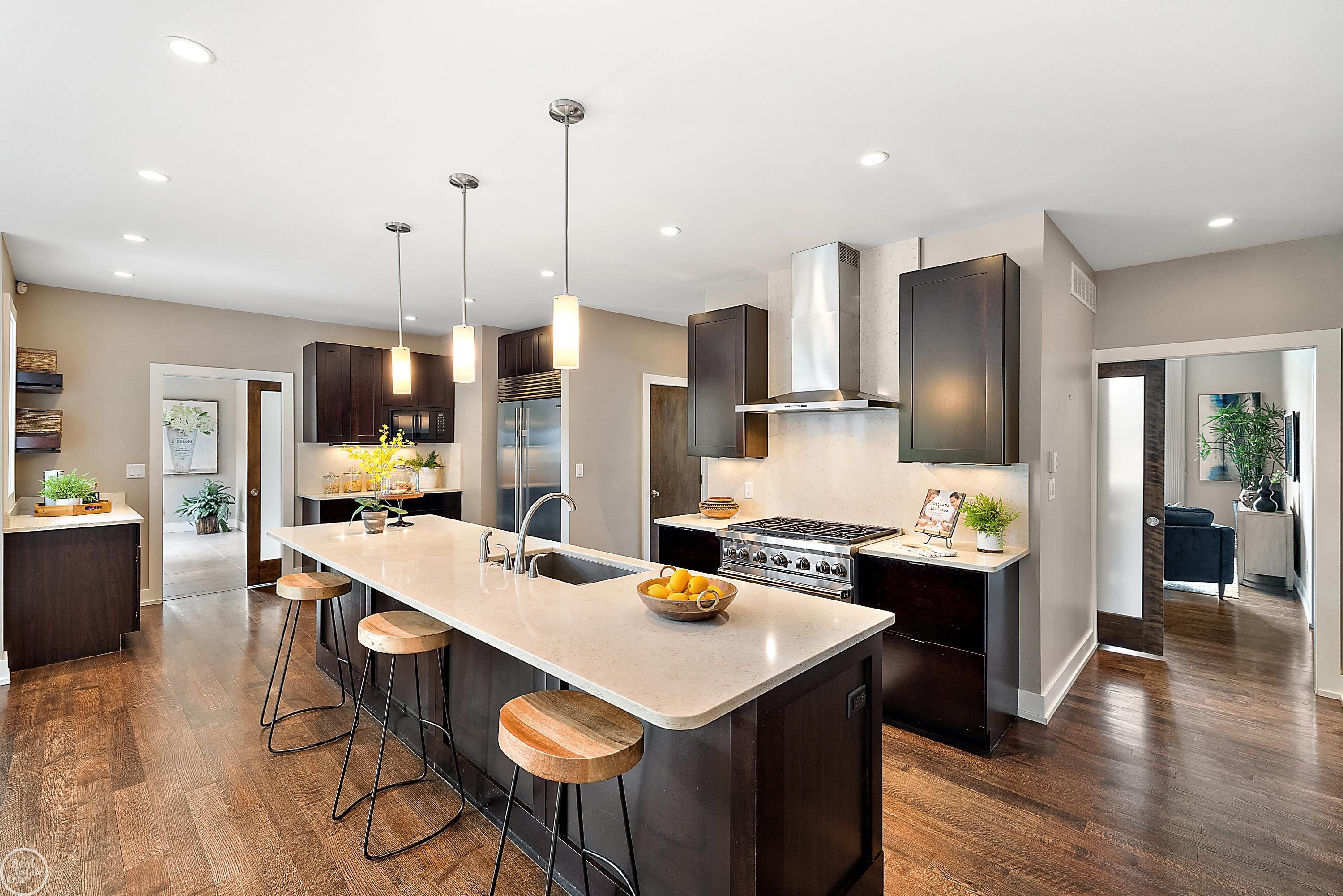 1115 Vesper Road Ann Arbor, MI 48103 - Photo 14 of 57 50105601-13.JPG