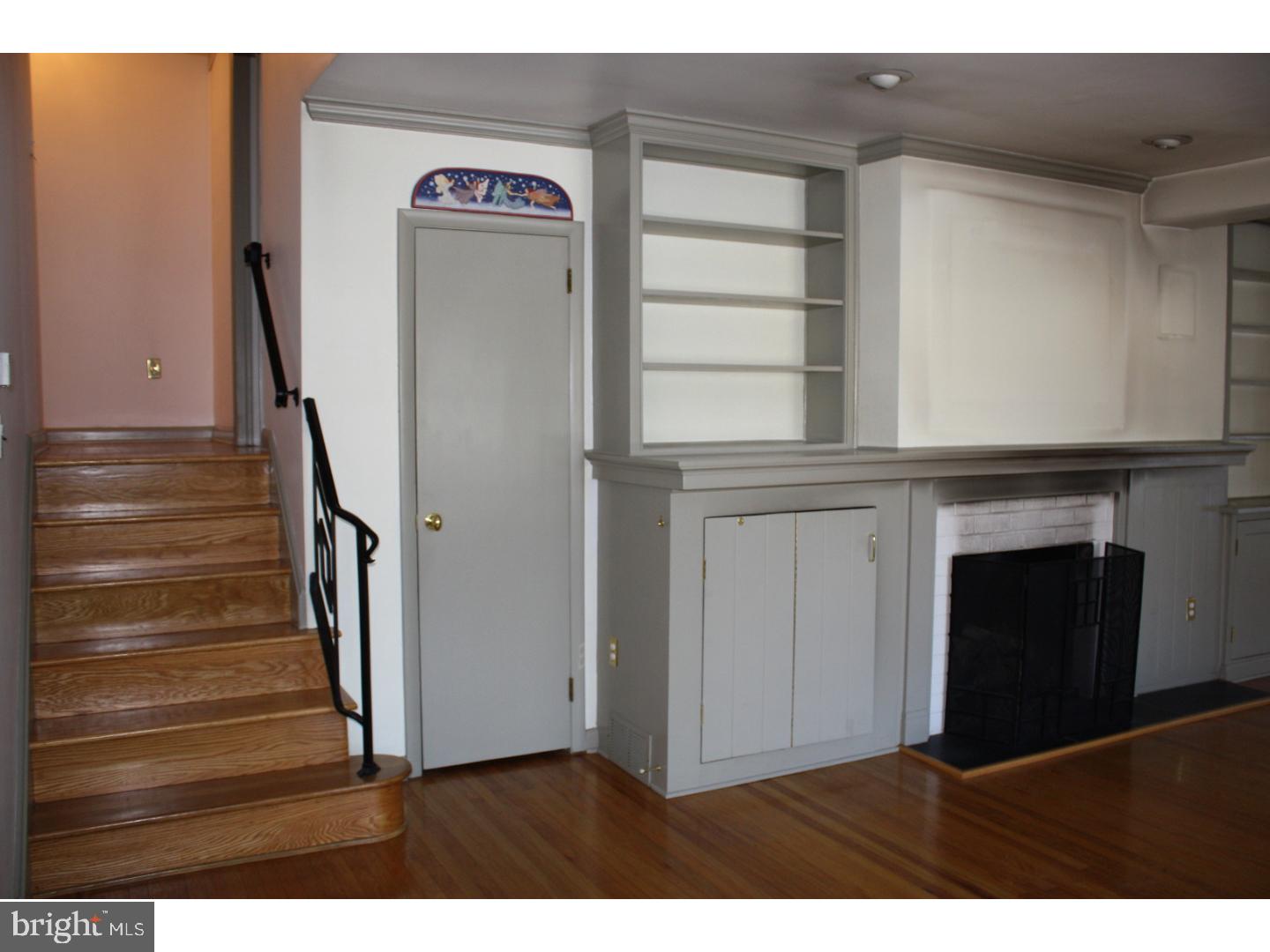 122 Hilltop Road Philadelphia, PA 19118 - Photo 8 of 25 Living Room