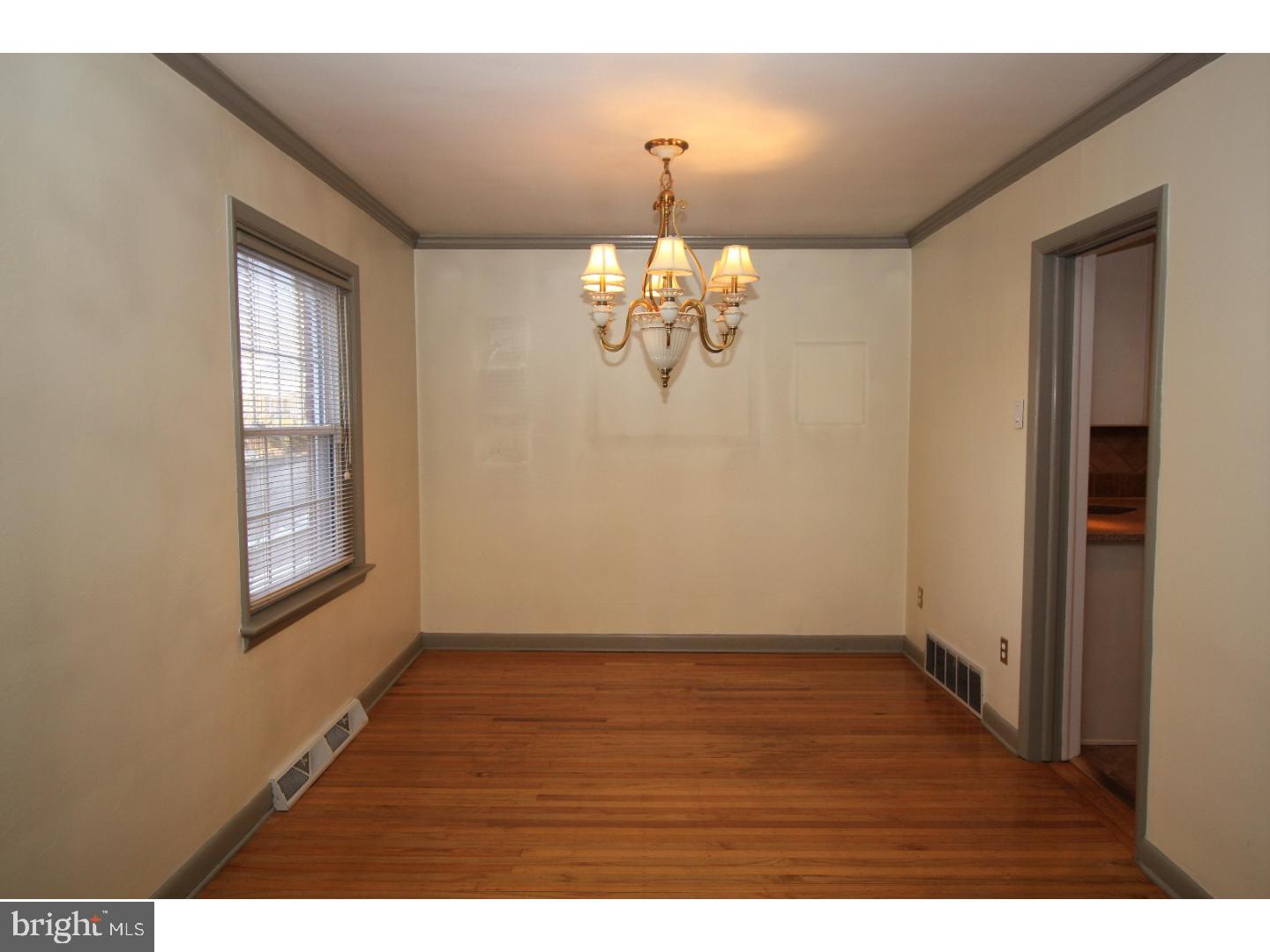 122 Hilltop Road Philadelphia, PA 19118 - Photo 9 of 25 Dining Room