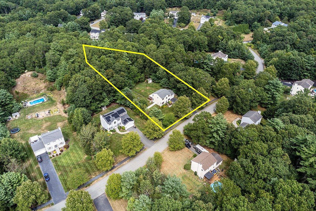 19 Audubon Lane Coventry, RI 02831 - Photo 2 of 36