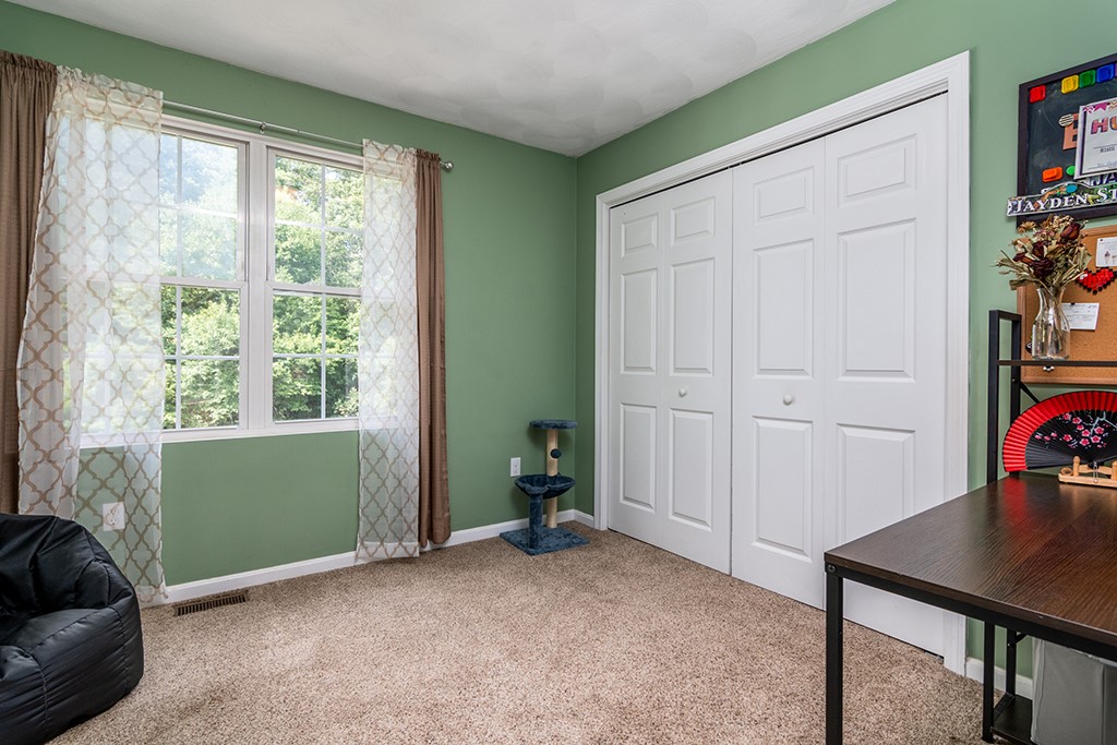 19 Audubon Lane Coventry, RI 02831 - Photo 23 of 36