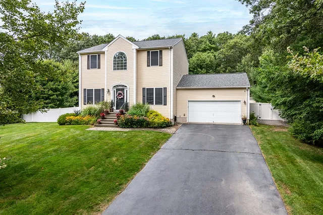 $610,000 | 19 Audubon Lane, Coventry, RI 02831