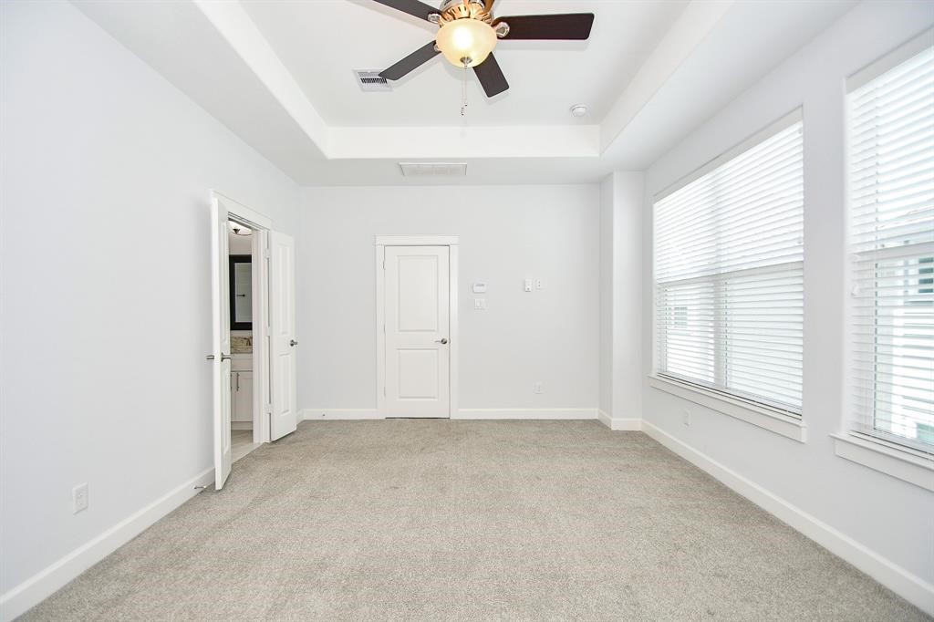 703 Link Road Houston, TX 77009 - Photo 15 of 32