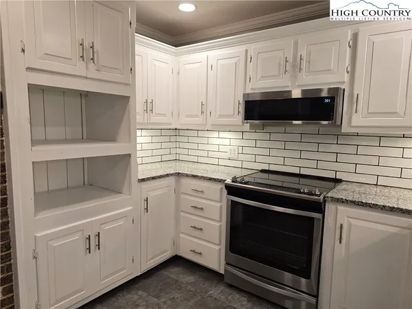 $399,000 | 133 Brandiwood Estate Drive, West Jefferson, NC 28694