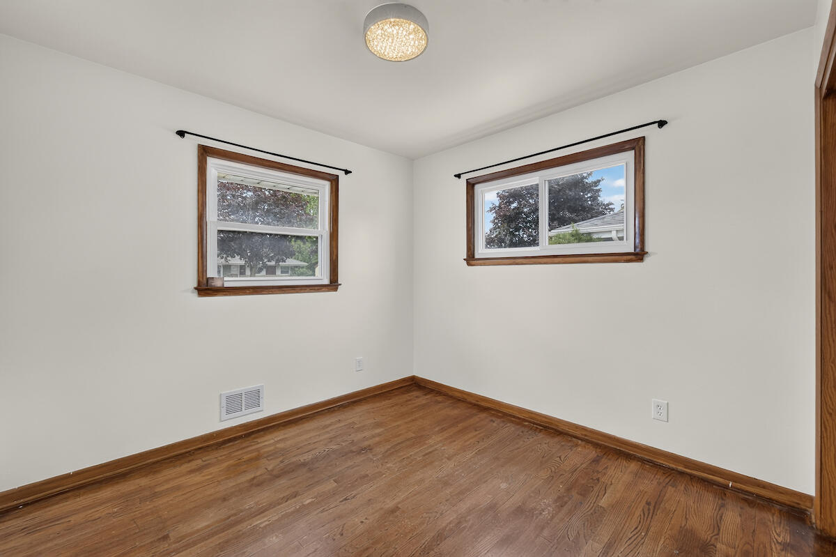 3627 Regency Drive Racine, WI 53402 - Photo 16 of 23 Bedroom 3