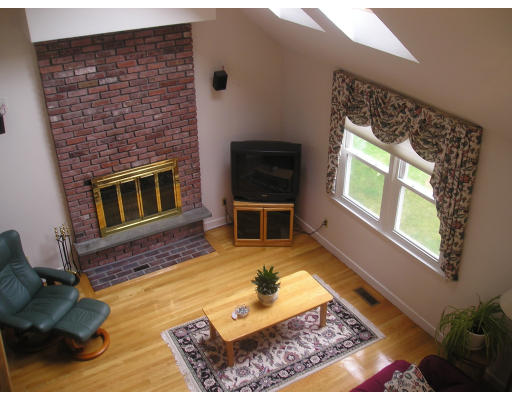 115 Gayland Road Needham, MA 02492 - Photo 3 of 5
