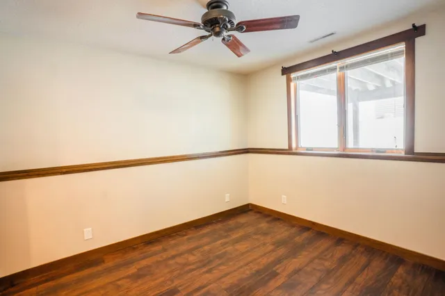 $339,000 | 615 5th Street Northeast, Plainview, MN 55964