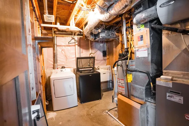 $339,000 | 615 5th Street Northeast, Plainview, MN 55964