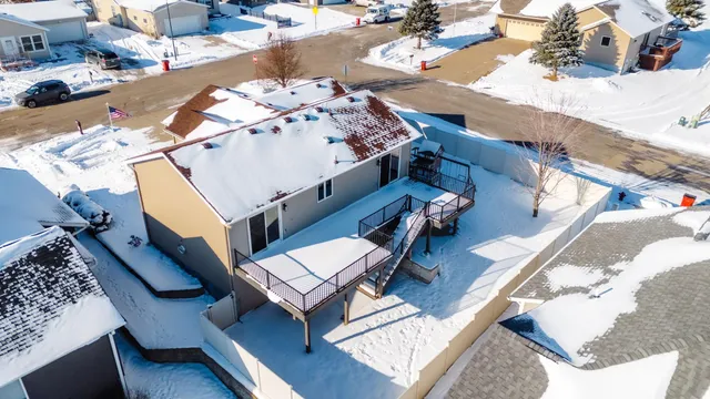 $339,000 | 615 5th Street Northeast, Plainview, MN 55964